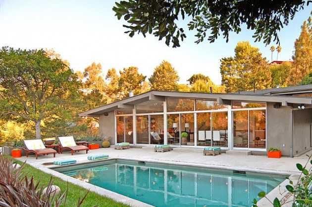 A gorgeous pool with a modern design.